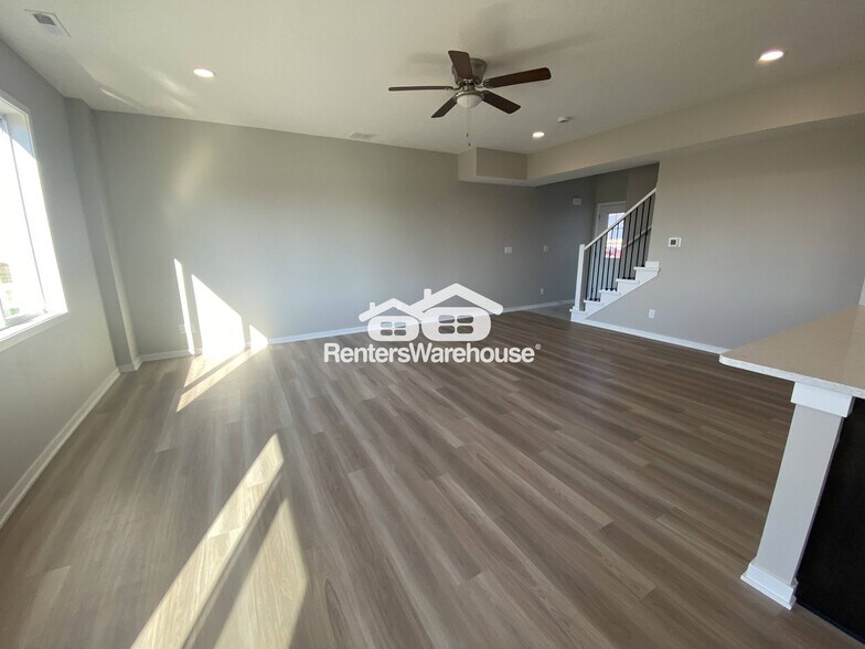 Building Photo - 7000 Lake Ridge Ave