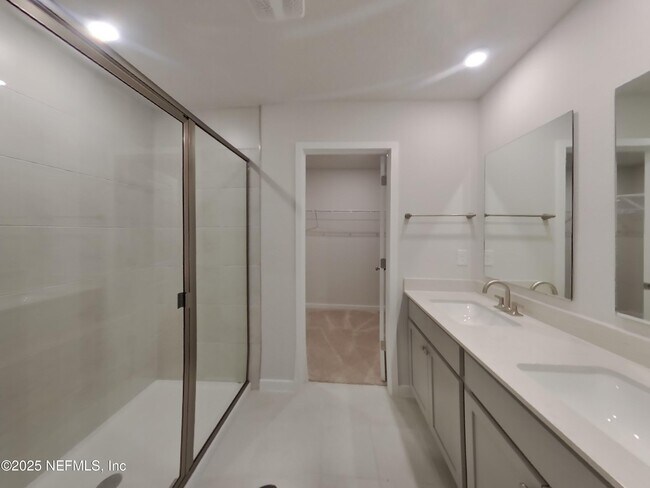 Building Photo - 14918 Macadamia Ln