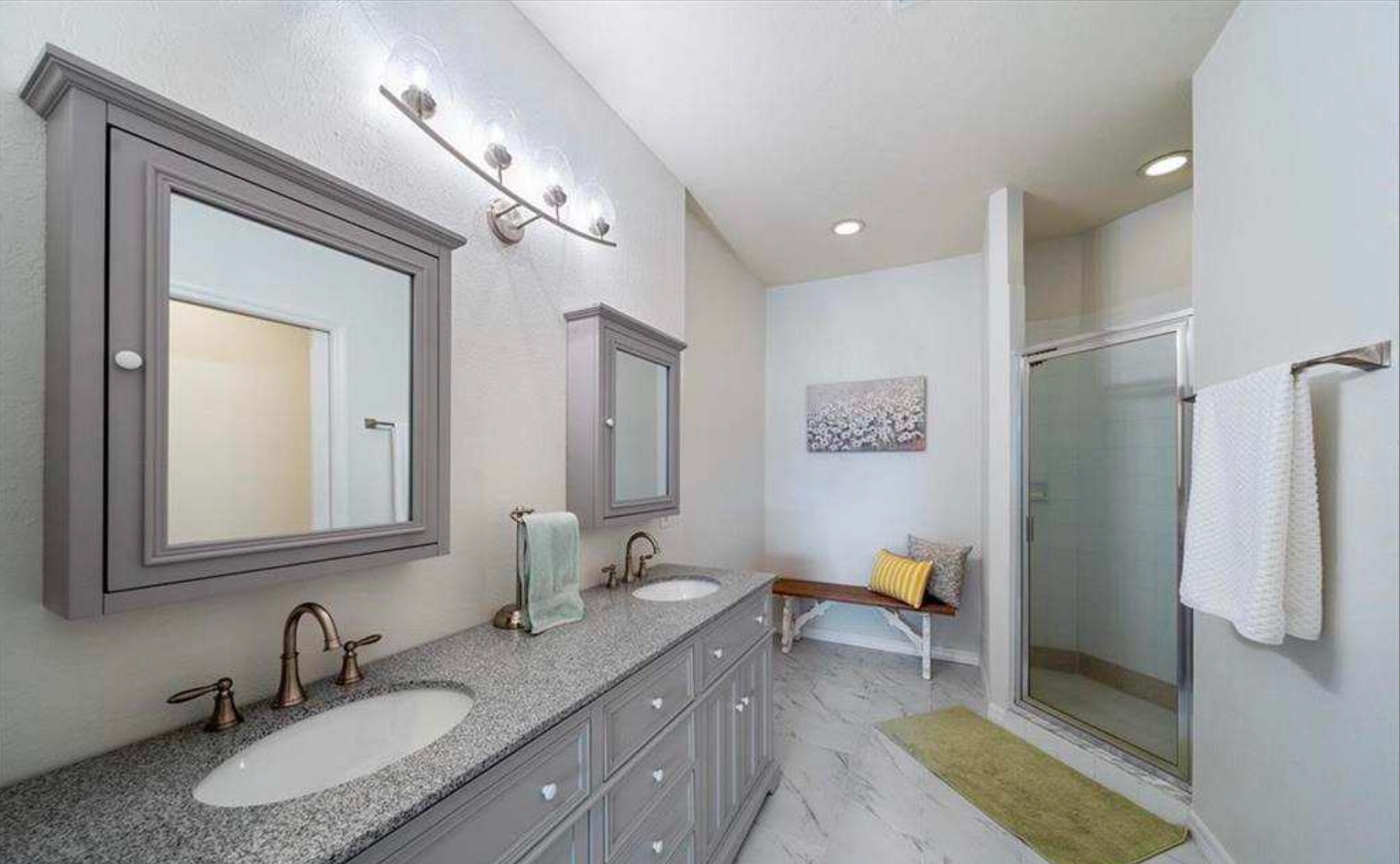 Building Photo - 640 Lalique Cir