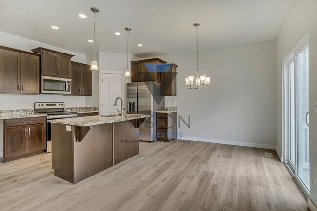 Building Photo - 4093 W Harmony Dr