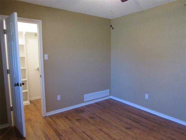 Building Photo - 2312 Blue Cypress Dr