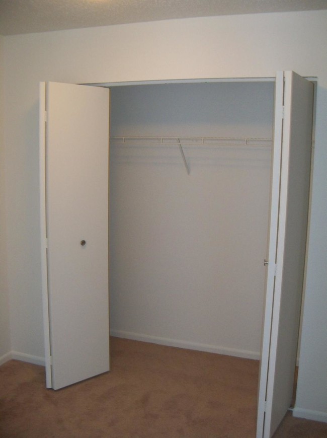 Closet Space - Bristol Court