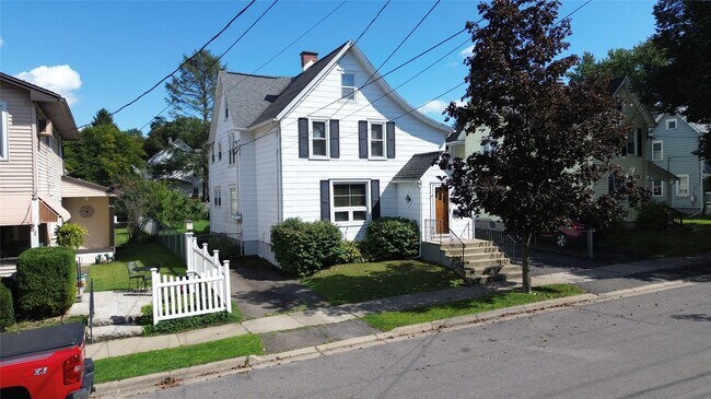 Building Photo - 59 Hayes St