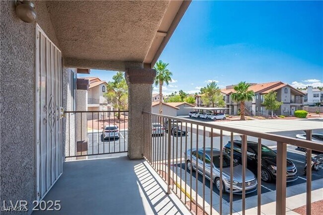 Building Photo - 1575 W Warm Springs Rd