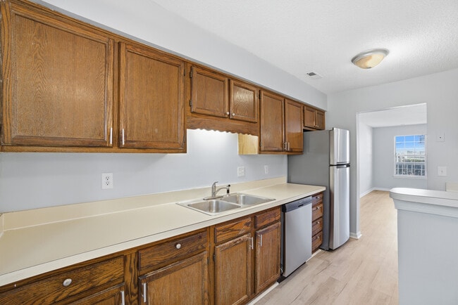 Building Photo - 55 Treasure Key