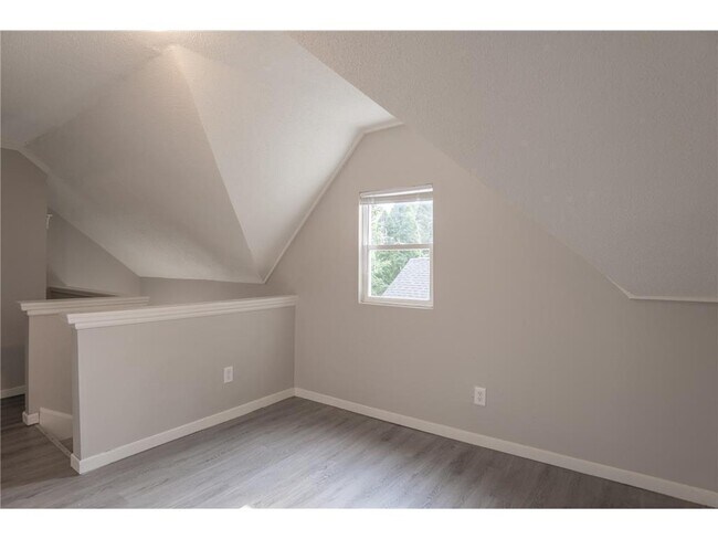 Building Photo - 1125 Margaret St