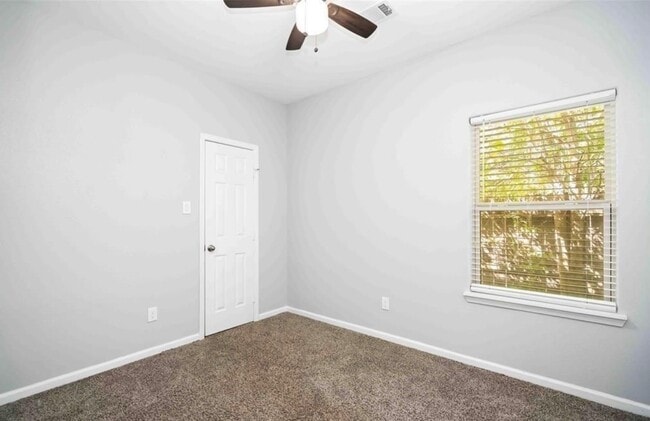 Building Photo - 5101 Southwind St