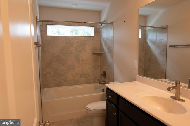 Building Photo - 4100 Bolton Ct
