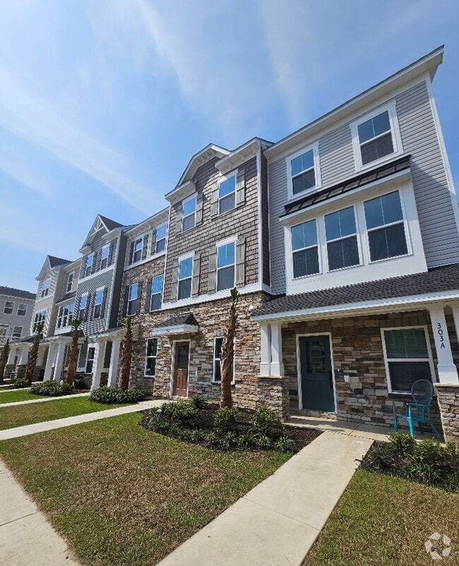 Building Photo - Forest Pines 3 bedroom 3.5 bath