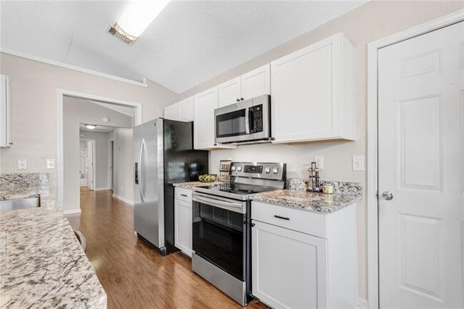 Building Photo - 590 Barsham Way