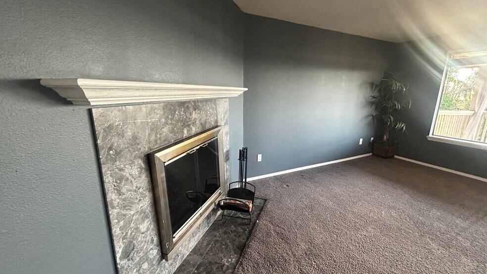 Building Photo - 28430 16th Ave S