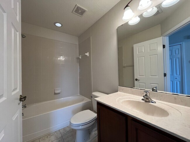 Building Photo - 3/2 Townhome at Water's Edge in Lake Nona