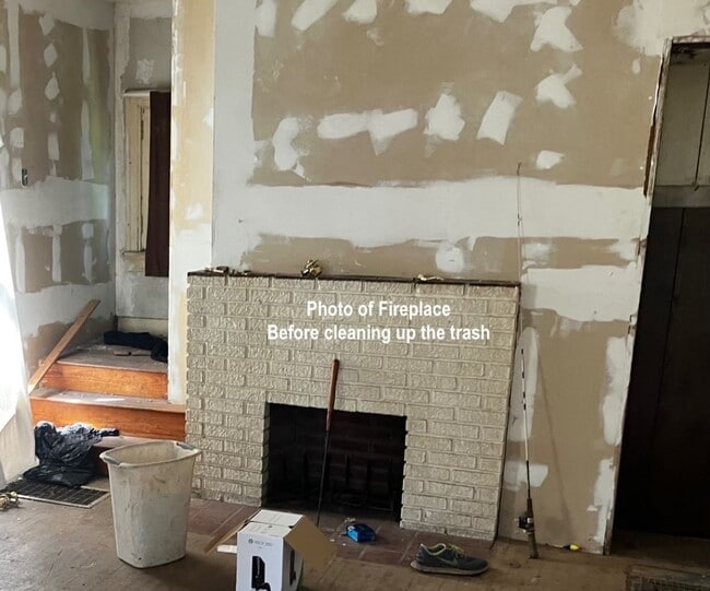 Building Photo - FOR SALE: Low Money Down Rental Opportunity