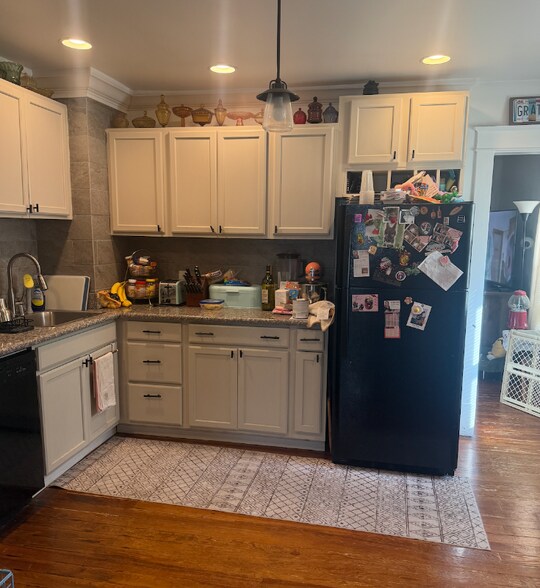 Building Photo - 6827 Windward St