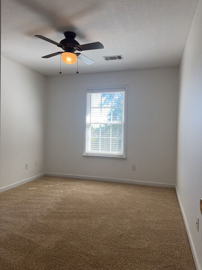Building Photo - Beautiful Home in Martinez!