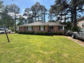 Building Photo - N Thalia Road - Duplex