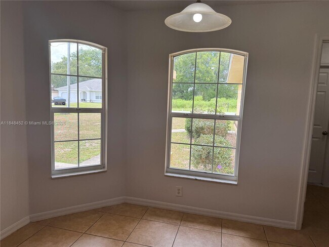 Building Photo - 13755 SW 48th Ct