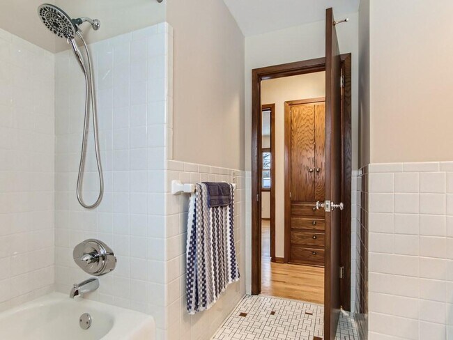 Building Photo - 12625 Monterey Ave S