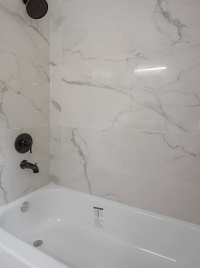 Building Photo - 1675 Bouldercliff Ct SE