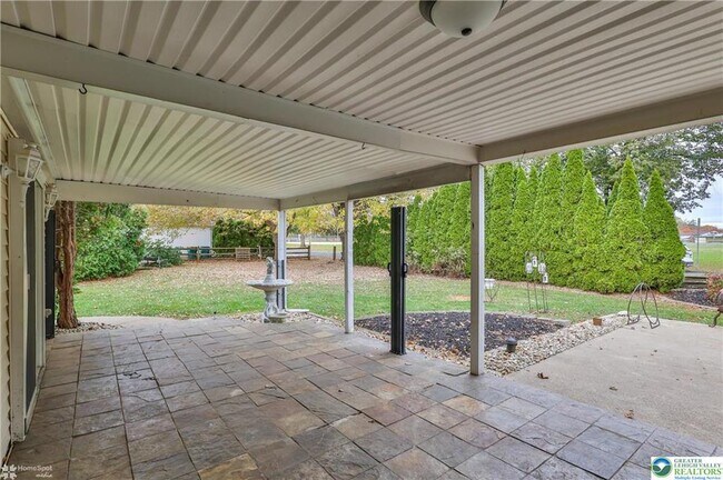 Building Photo - 900 Mine Lane Rd