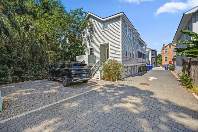Building Photo - 57 Hanover St