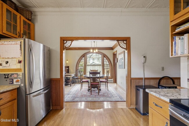 Building Photo - 69 Union Ave