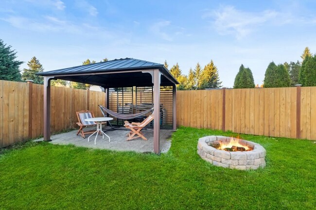 Building Photo - 16522 Mimosa Ct SE