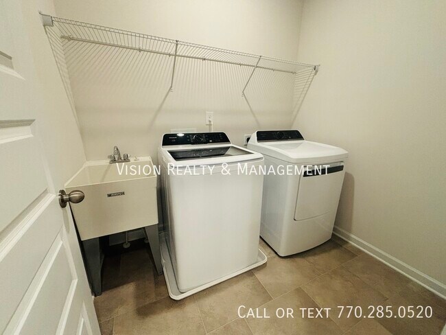 Building Photo - 206 Bastian Dr