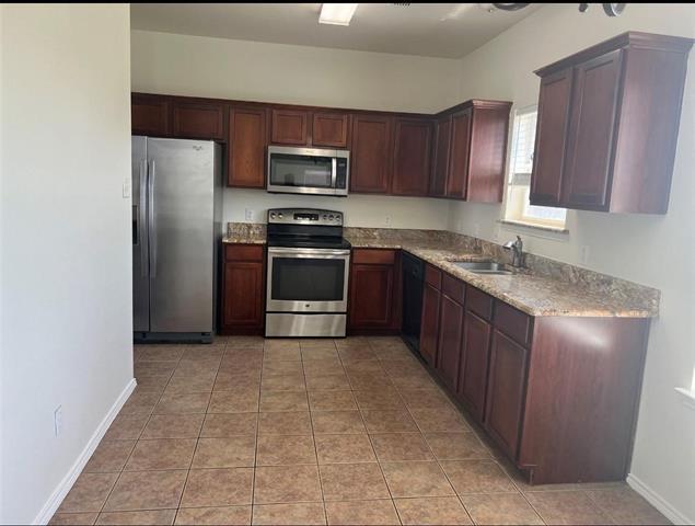 Building Photo - 2400 Rushing Springs Dr