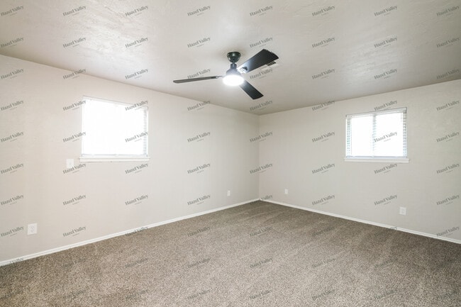 Building Photo - 4829 NW 62nd Terrace