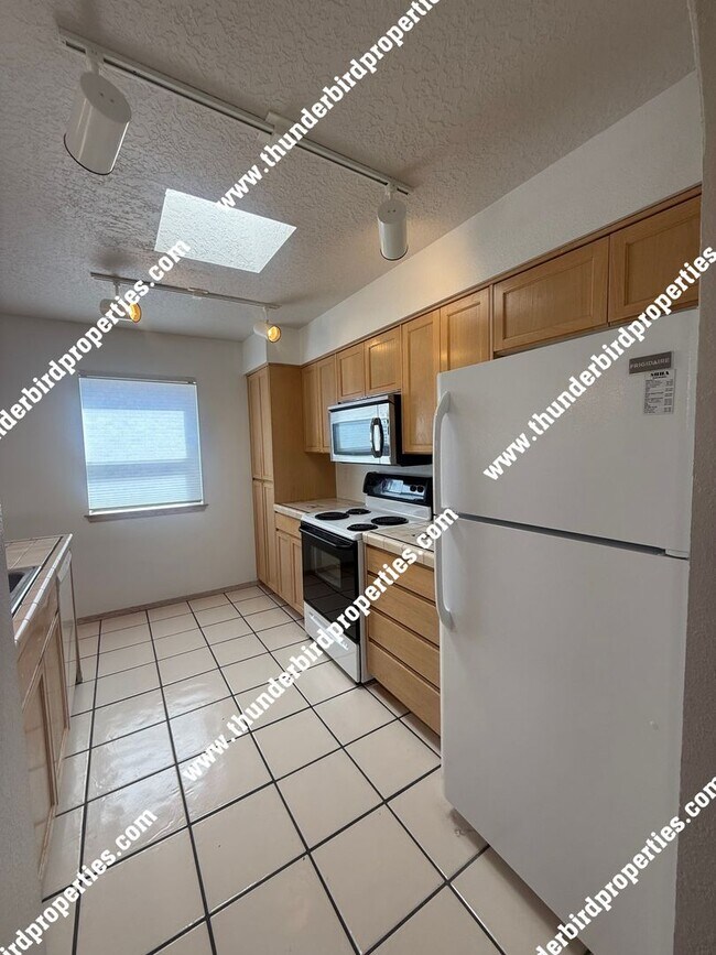 Building Photo - Sandia Heights - Off Tramway