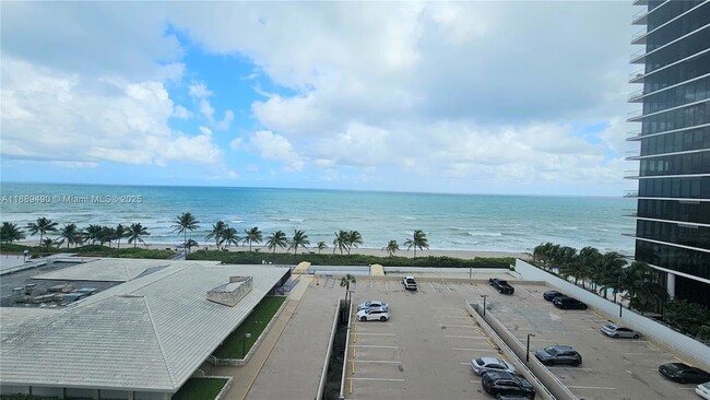 Building Photo - 1980 S Ocean Dr