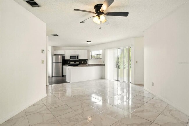 Building Photo - 4523 Hidden Oak Ct