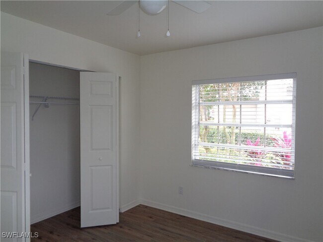 Building Photo - 271 Perignon Pl