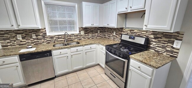 Building Photo - 610 James Ridge Dr