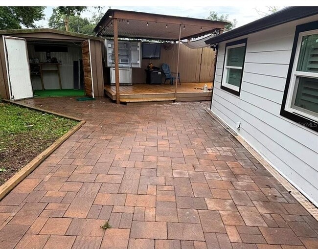 Building Photo - 2735 Boca Ciega Dr N