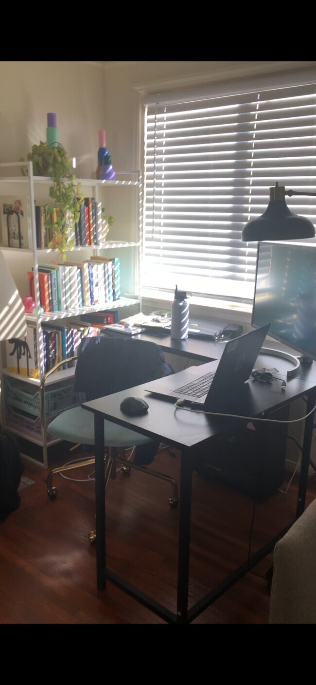 Building Photo - 1830 30th St