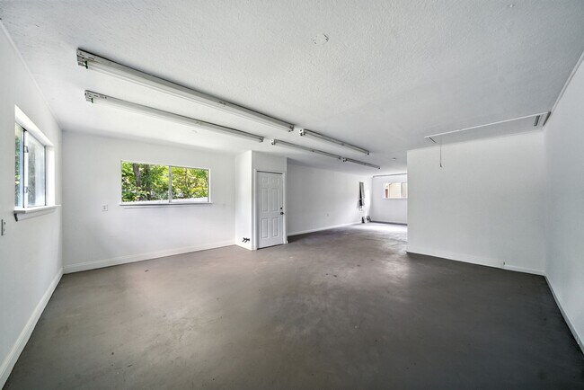 Building Photo - 1506 Shady Glen Dr