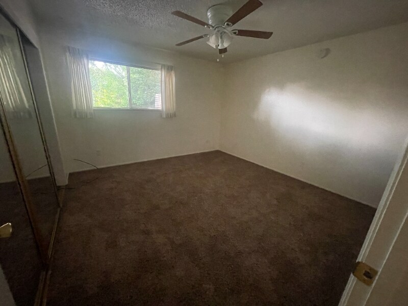 Building Photo - 6630 Greenhaven Dr