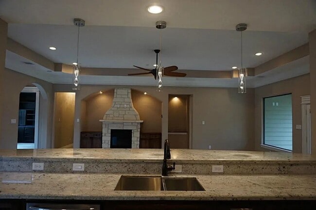 Building Photo - 6510 Durango Dr