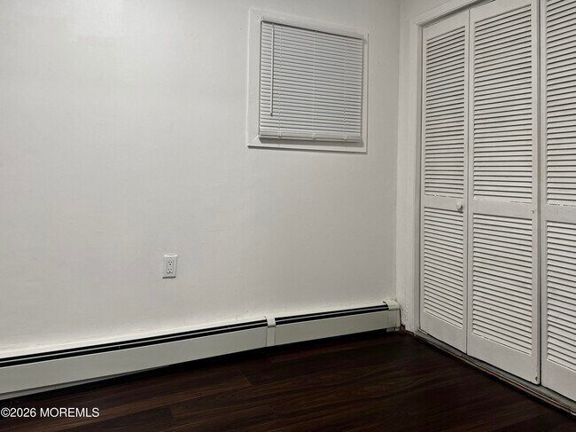 Building Photo - 198 New Brunswick Ave