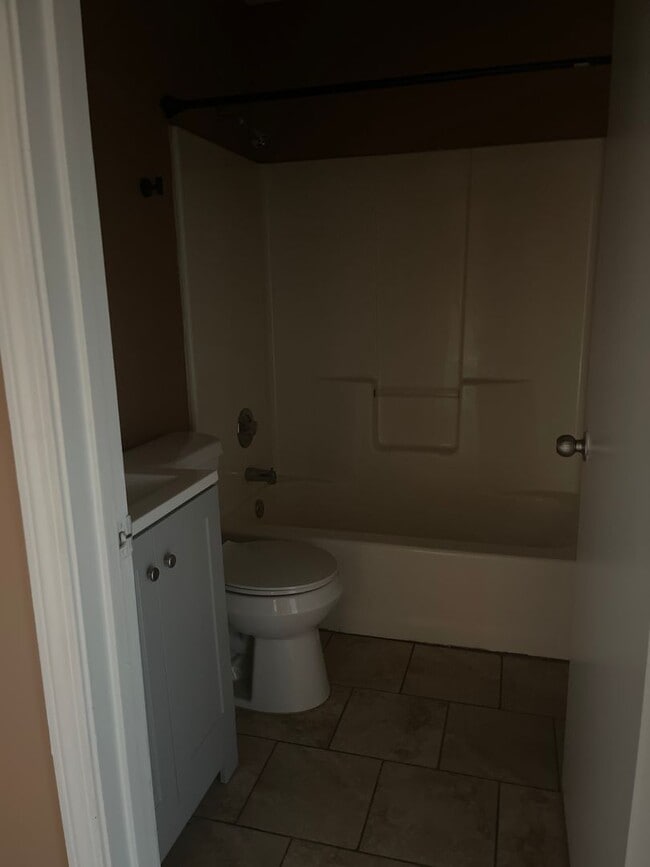 Building Photo - Newnan Duplex