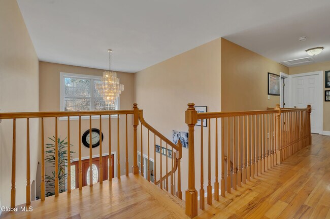 Building Photo - 620 Sacandaga Rd