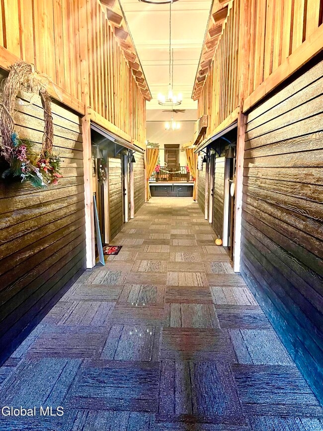 Building Photo - 34 William St