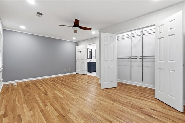 Building Photo - 3731 Dunwoody Club Dr