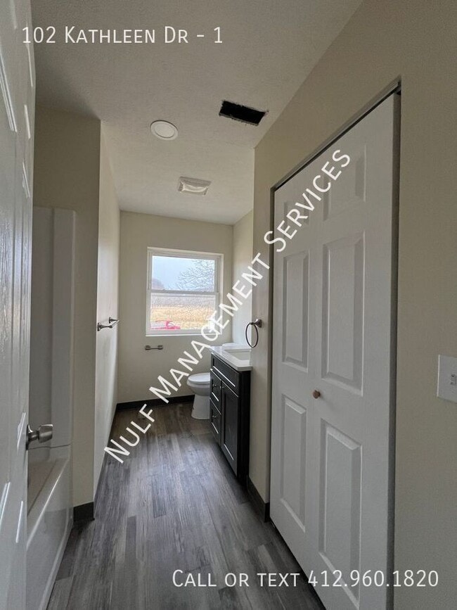 Building Photo - 102 Kathleen Dr