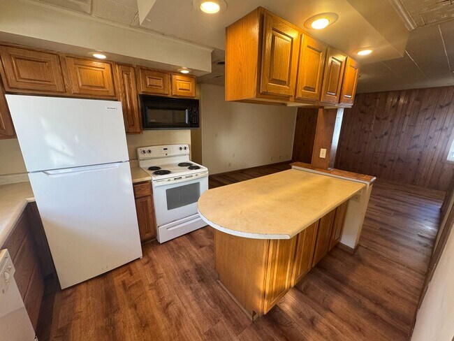 Building Photo - 1518 11th St