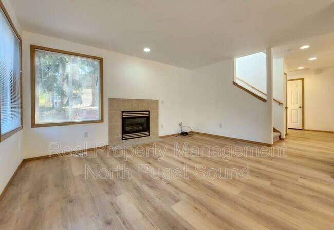 Building Photo - 6624 206th Pl NE