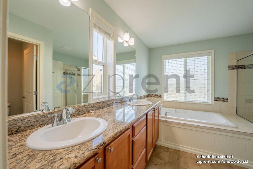 Building Photo - 3612 183rd Ln SE