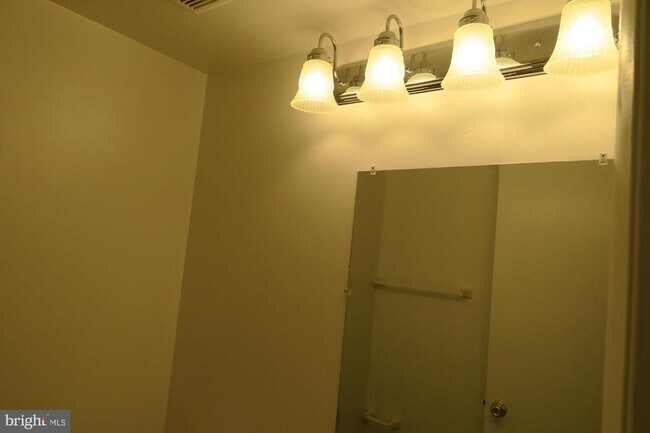 Building Photo - 3514 Cranmer Mews